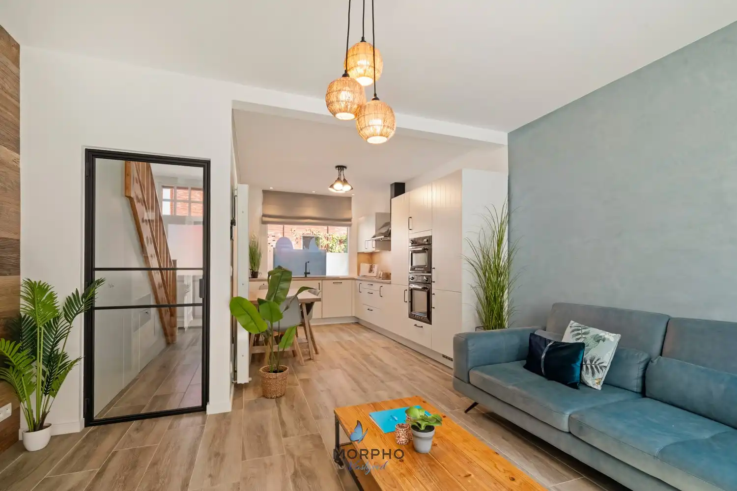 Instapklare stadswoning nabij het Minnewaterpark | 3 slpk, 2 badkamers & terras foto 3