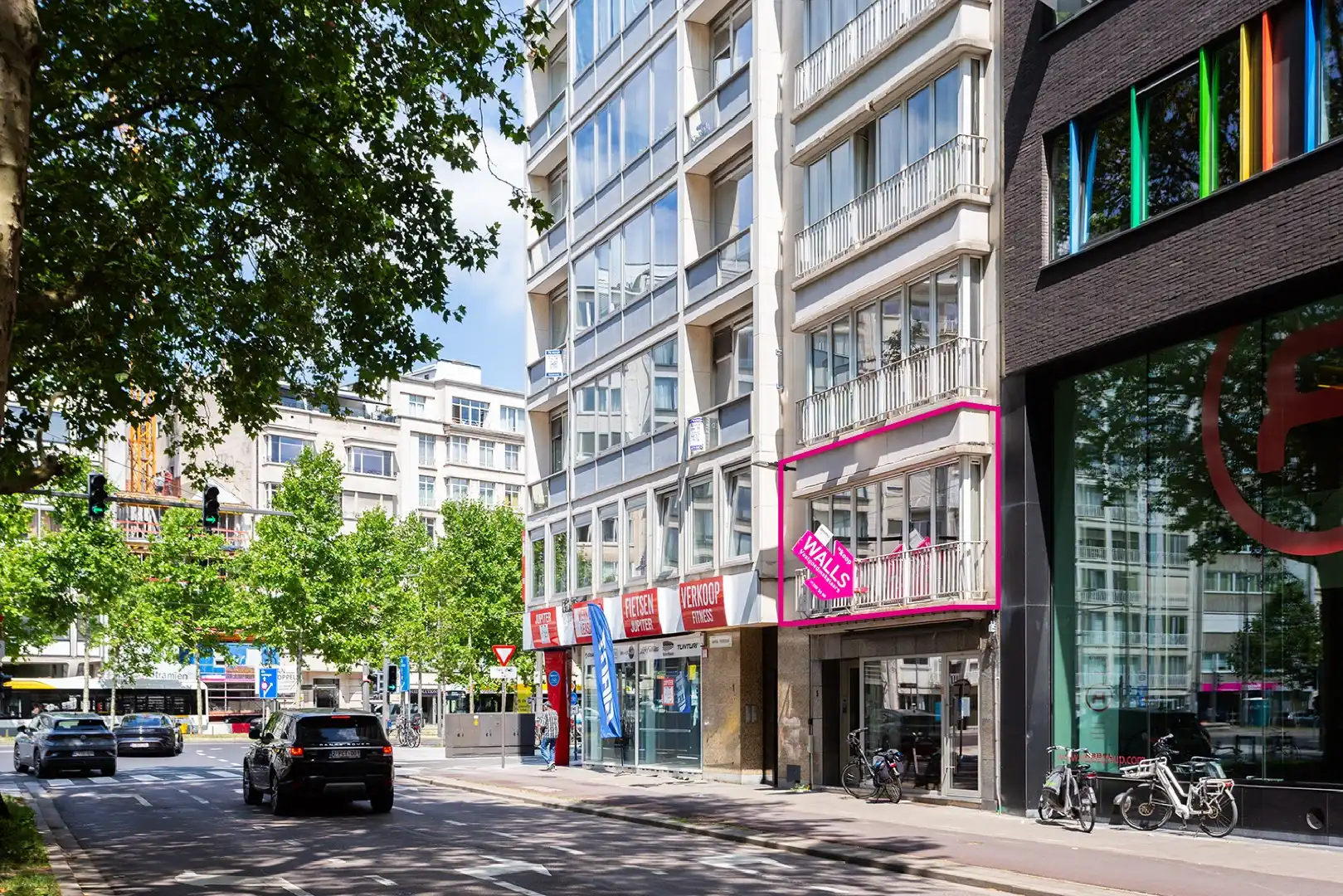 Gemeubeld designappartement op toplocatie foto 2