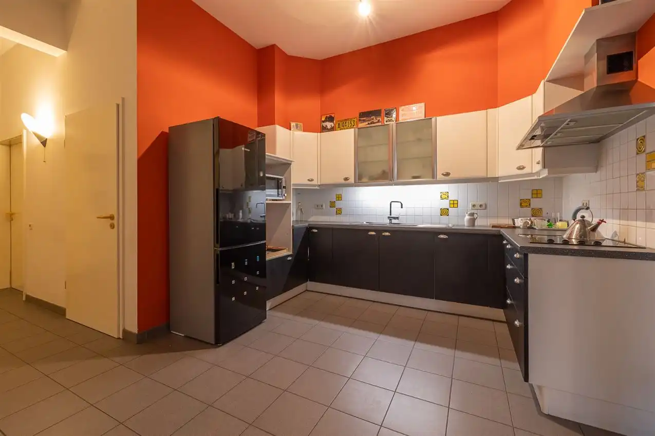 2slk appartement met grote garage in het centrum foto 9