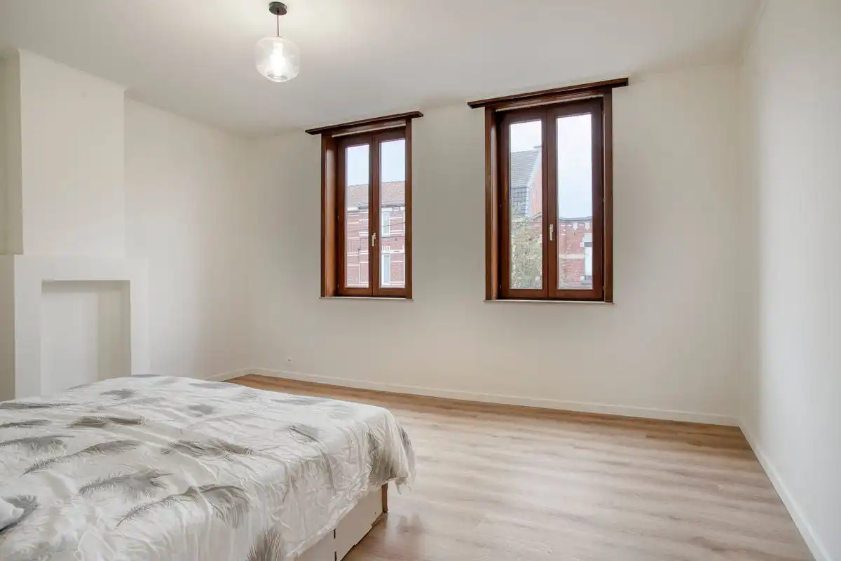  Prachtig vernieuwde woning te koop in centrum Kortrijk foto 13
