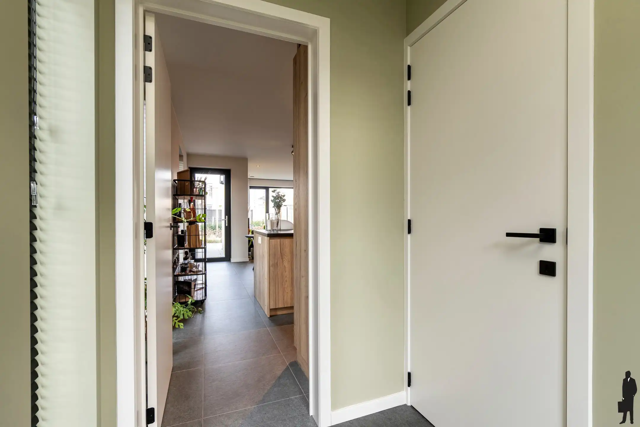 Instapklare nieuwbouwwoning in een rustige, groene omgeving foto 2