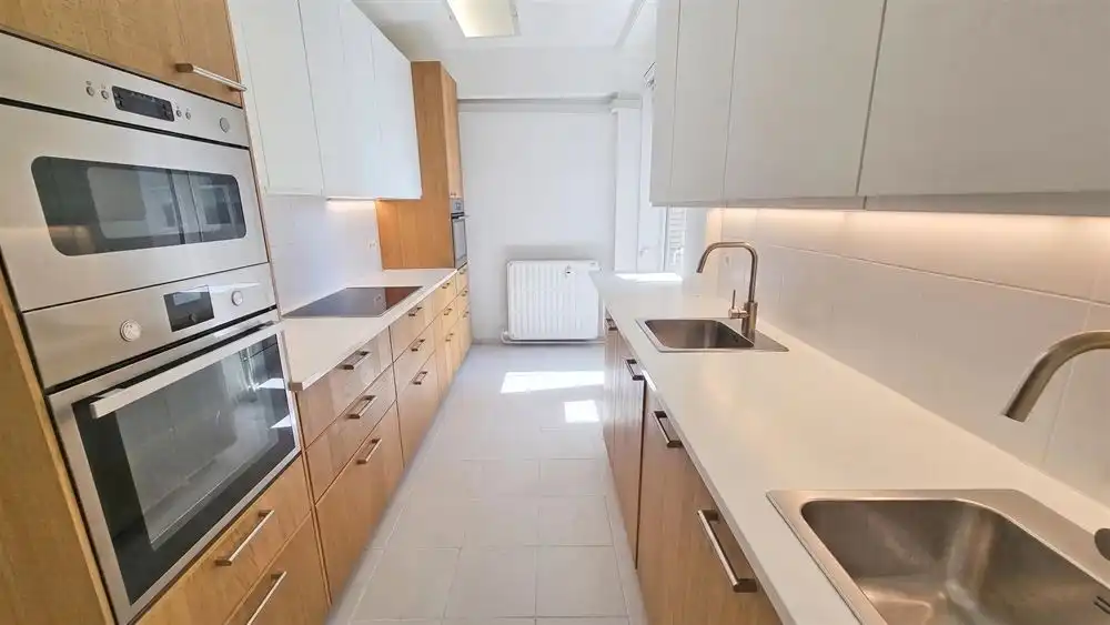 Ruim appartement met terras + Optie aankoop garagebox foto 7