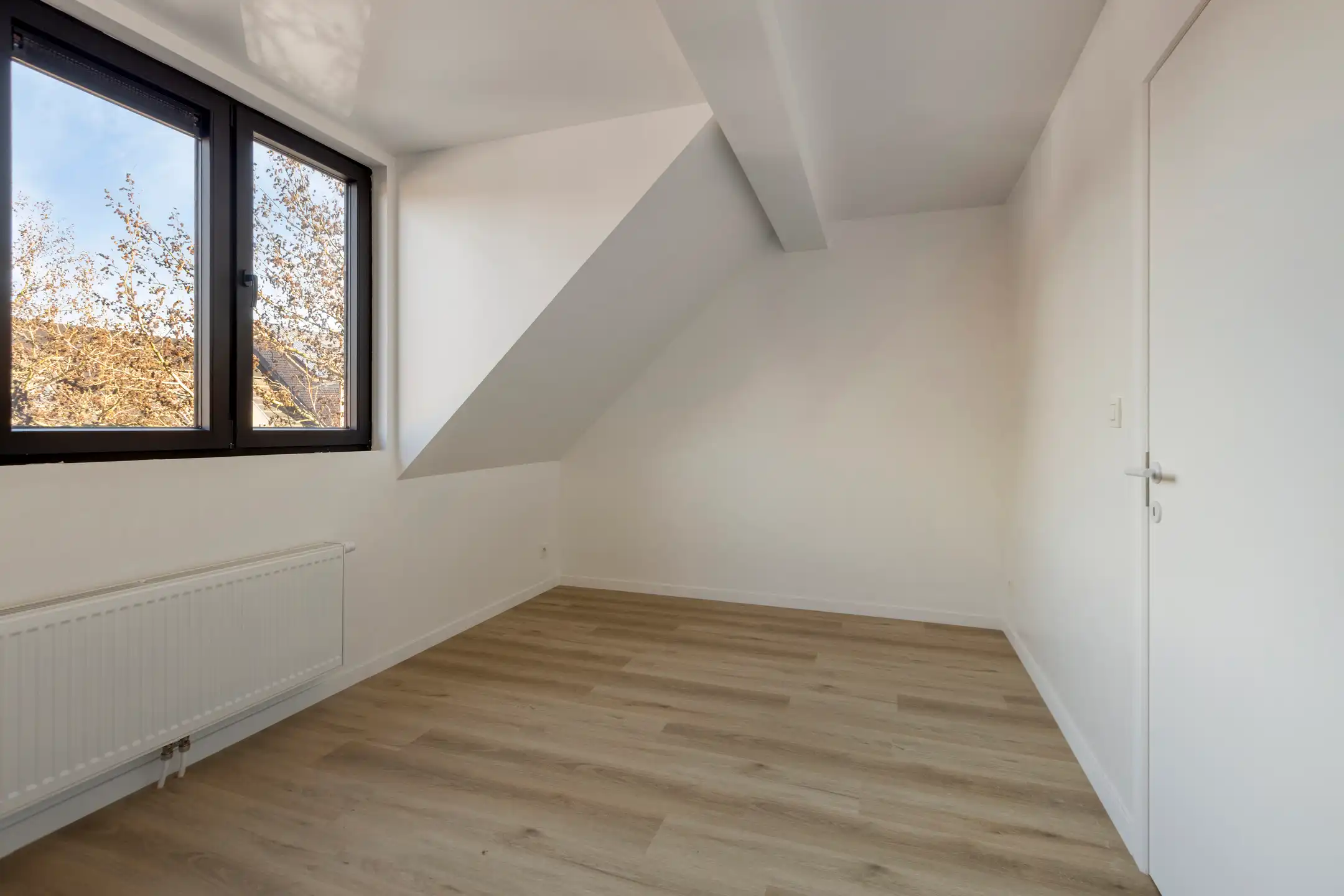 Woning met 4 slaapkamers, 2 badkamers en 2 autostaanplaatsen foto 12