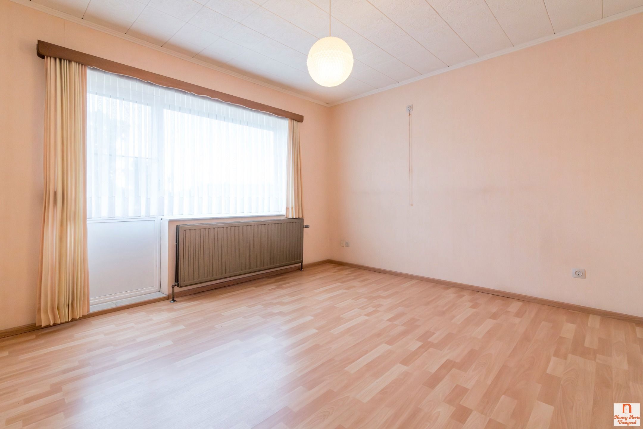 Split-level woning met grote tuin en vrij uitzicht foto 19