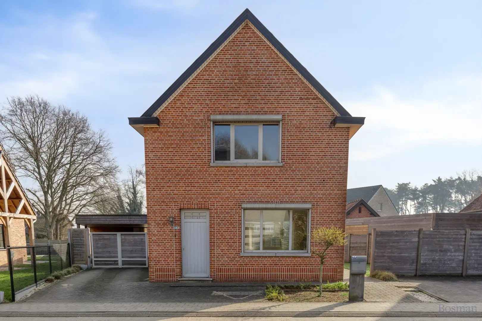 Hoofdfoto van de publicatie: Instapklare gezinswoning in het hartje van O.-L.-V. Olen