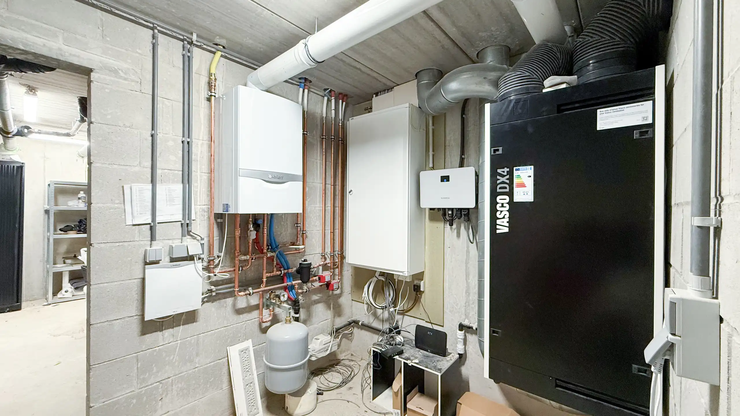 Moderne halfopen bebouwing (3 jaar oud) nabij E313 & E314! foto 36