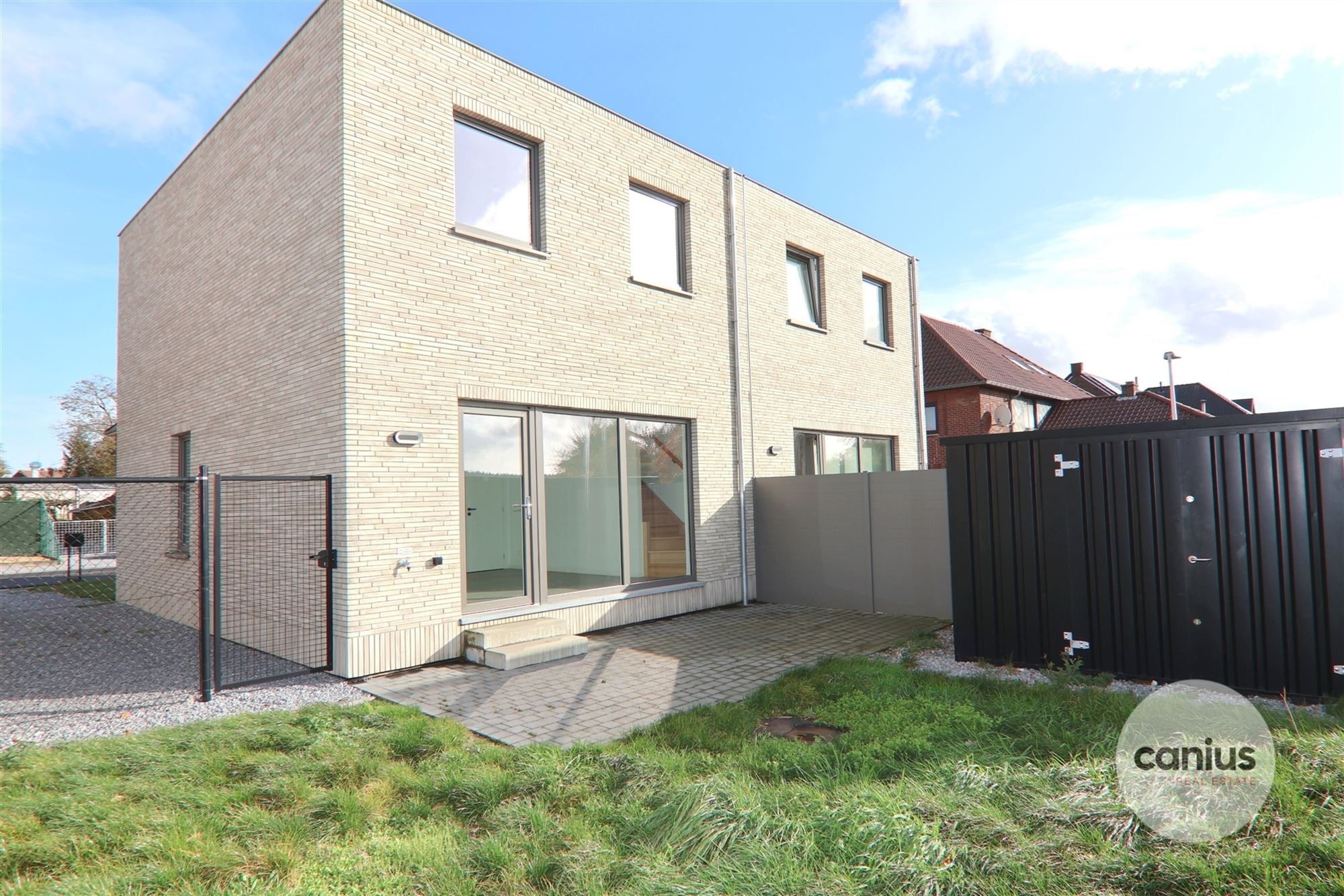 HEDENDAAGSE & ENERGIEZUINIGE HOB MET 3 SLKS & TUIN foto 12