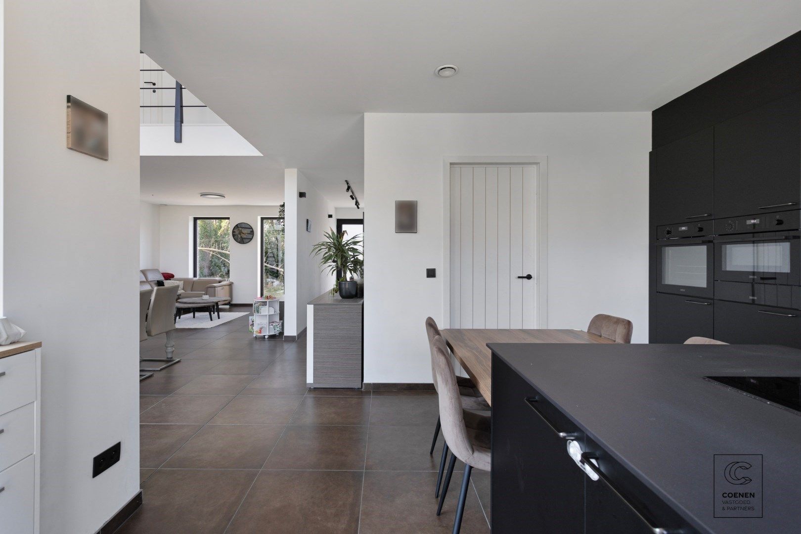 Prachtige villa met bew. opp. van 258m², 5 slpk's en dat op een uiterst rustige locatie te Brecht! foto 10