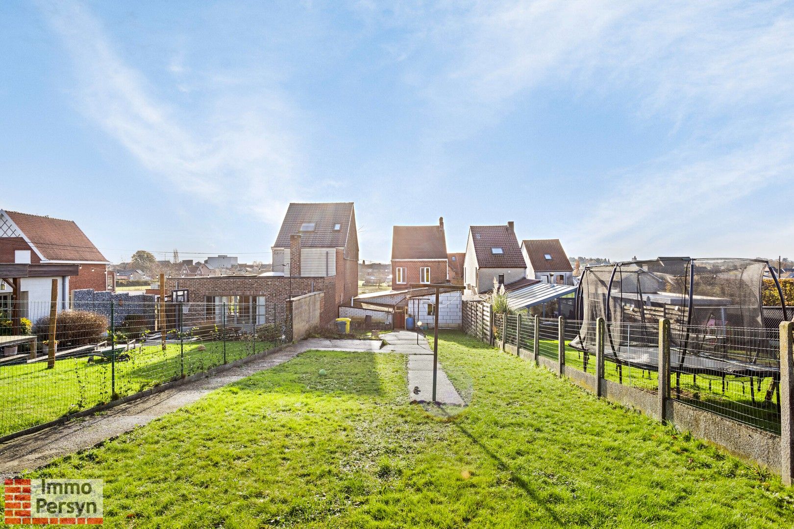 Te renoveren woning met diepe tuin in groene omgeving foto 28