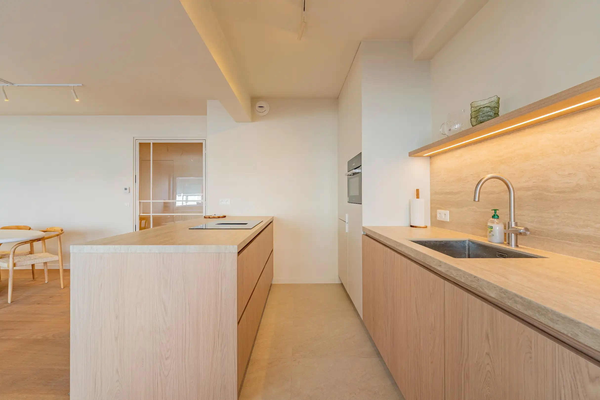 Gerenoveerd appartement met 3 slaapkamer te Knokke foto 5
