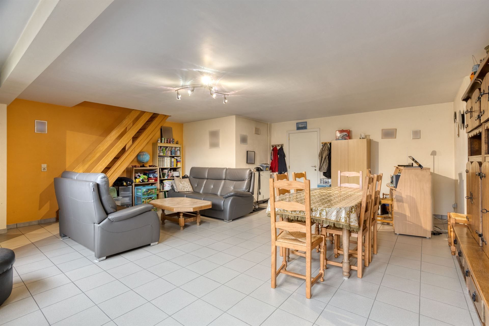 Appartementsgebouw foto 27