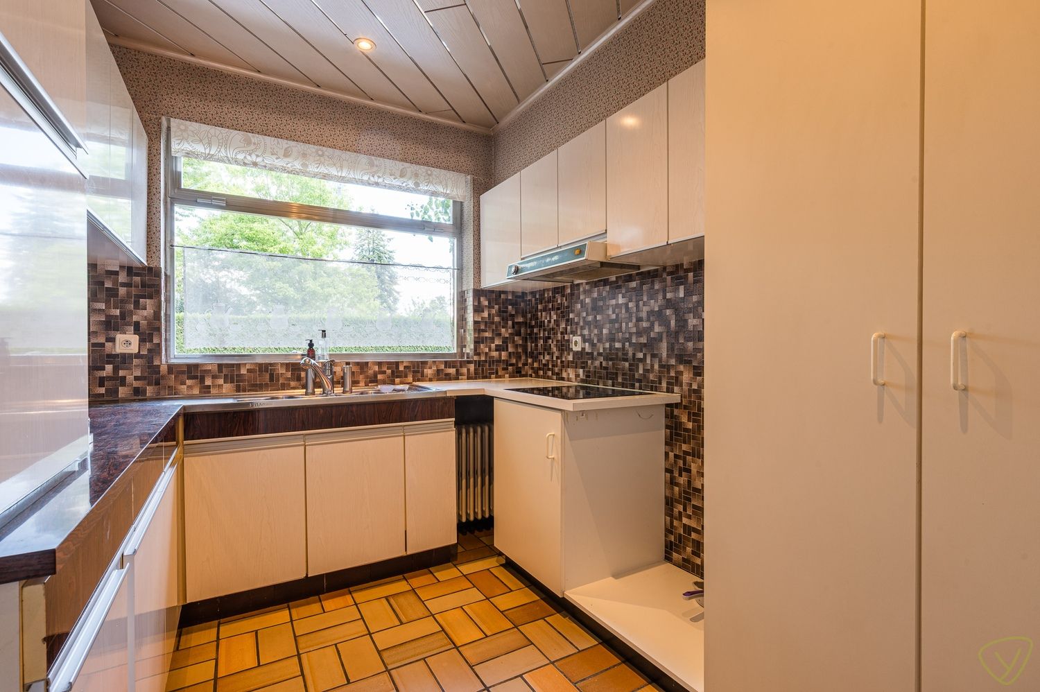 Karaktervolle woning met  riante tuin in Eeklo foto 13