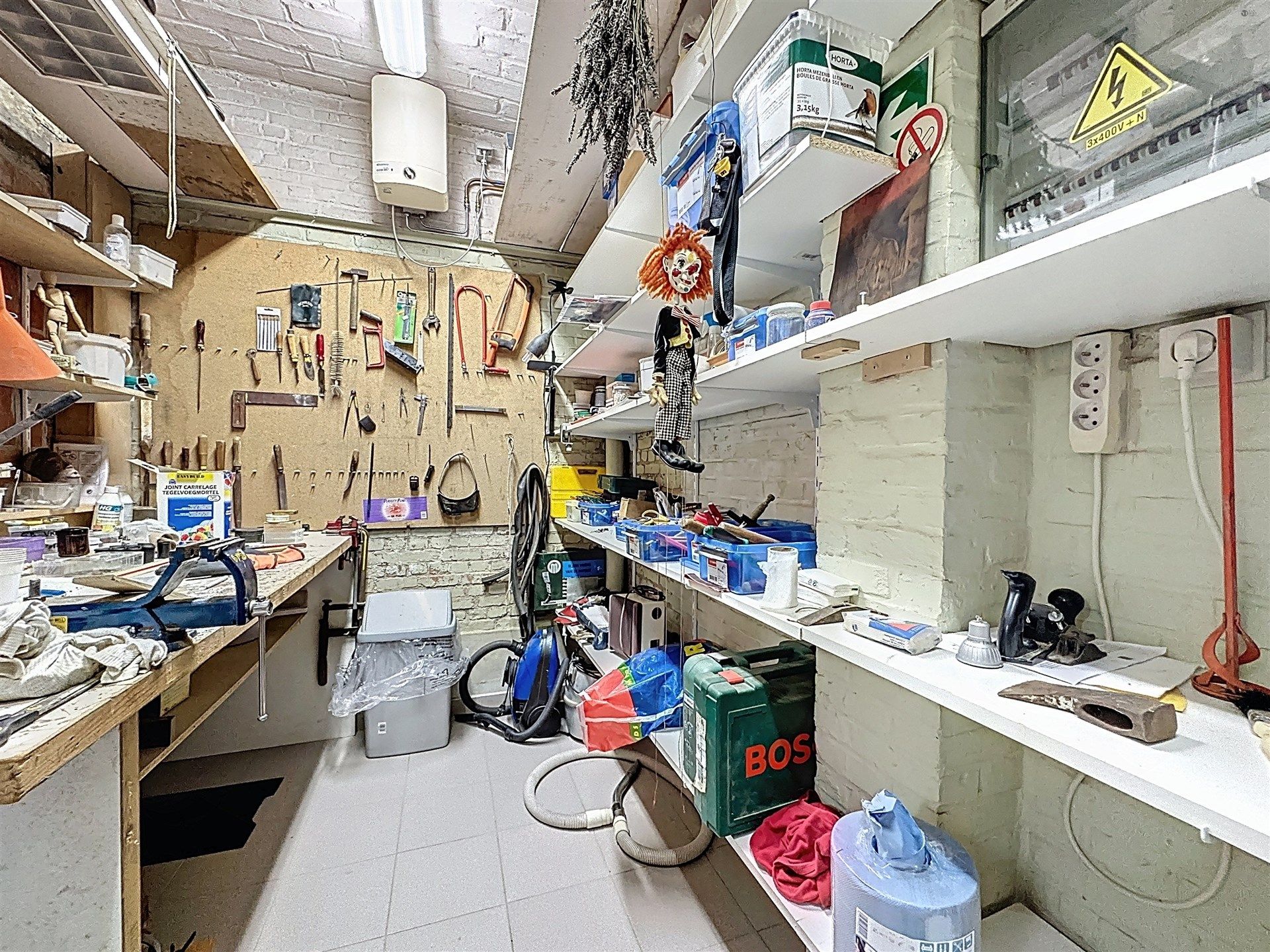 Lichtrijke, instapklare woning met ruime garage en fantastisch uitzicht in Kruibeke. foto 23