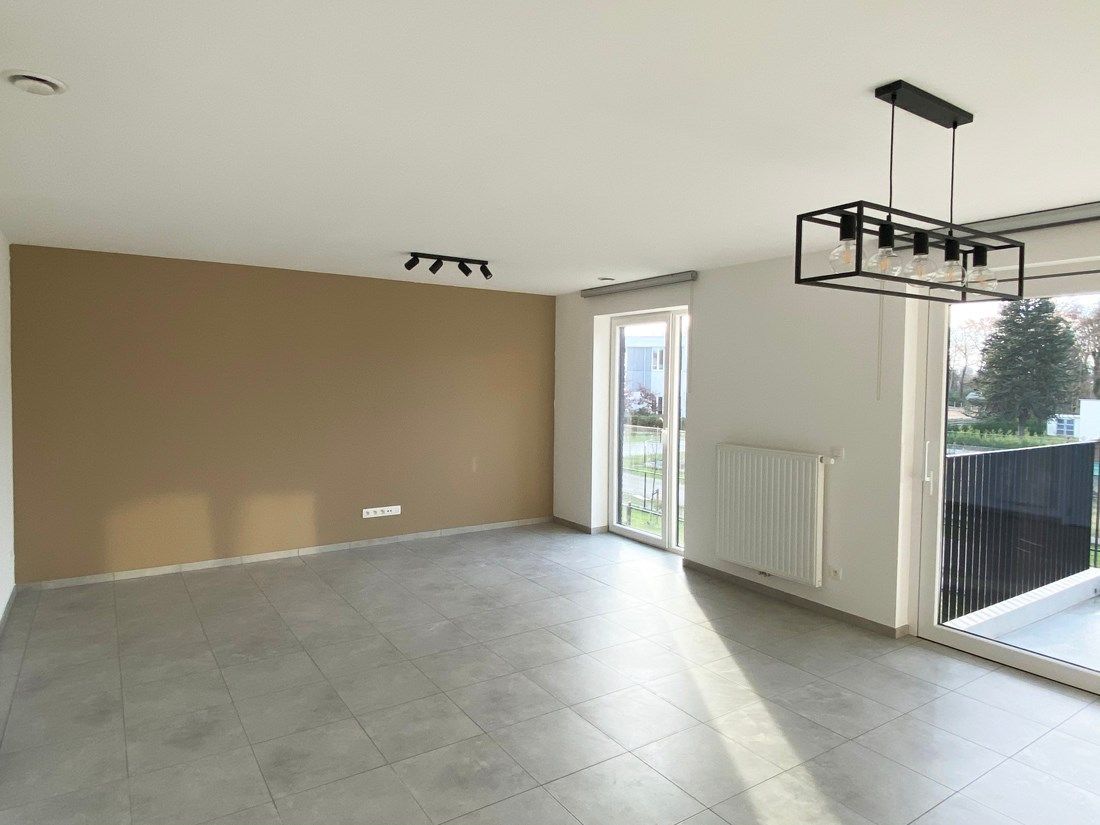 Recent appartement op de 1ste verdieping te Hasselt foto 3