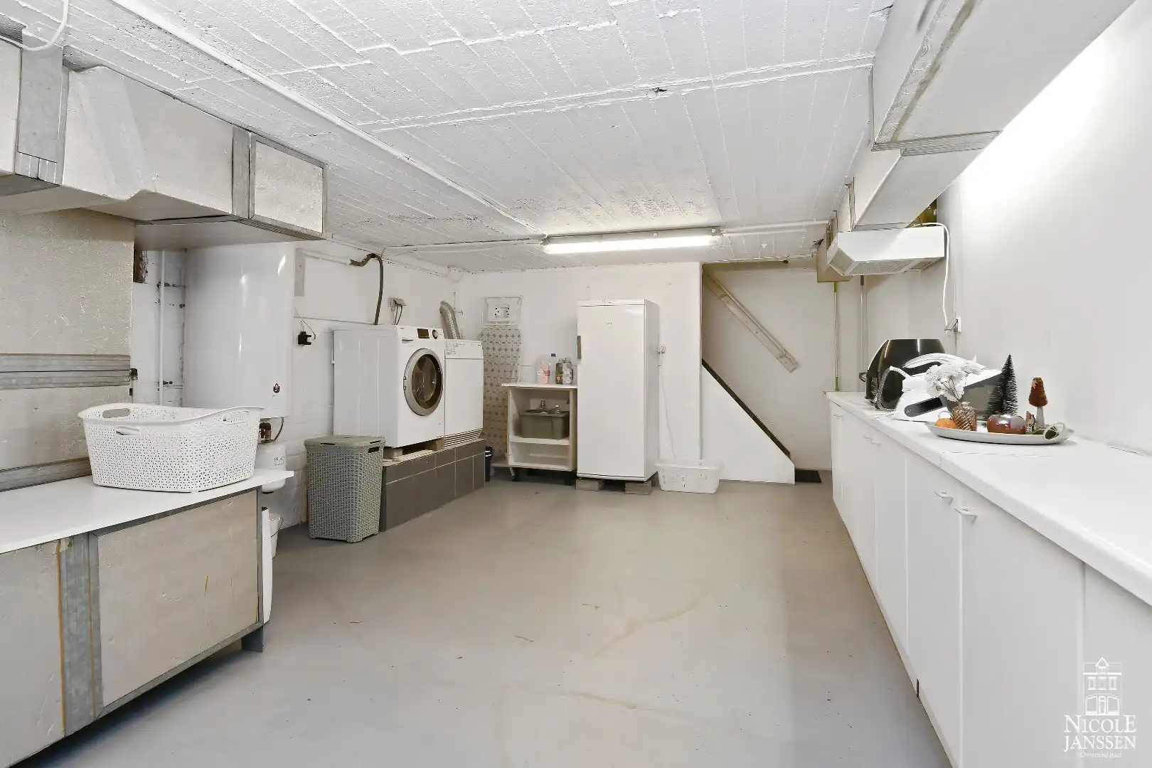 Charmante vrijstaande gezinswoning met grote garage en mooie tuin   foto 23