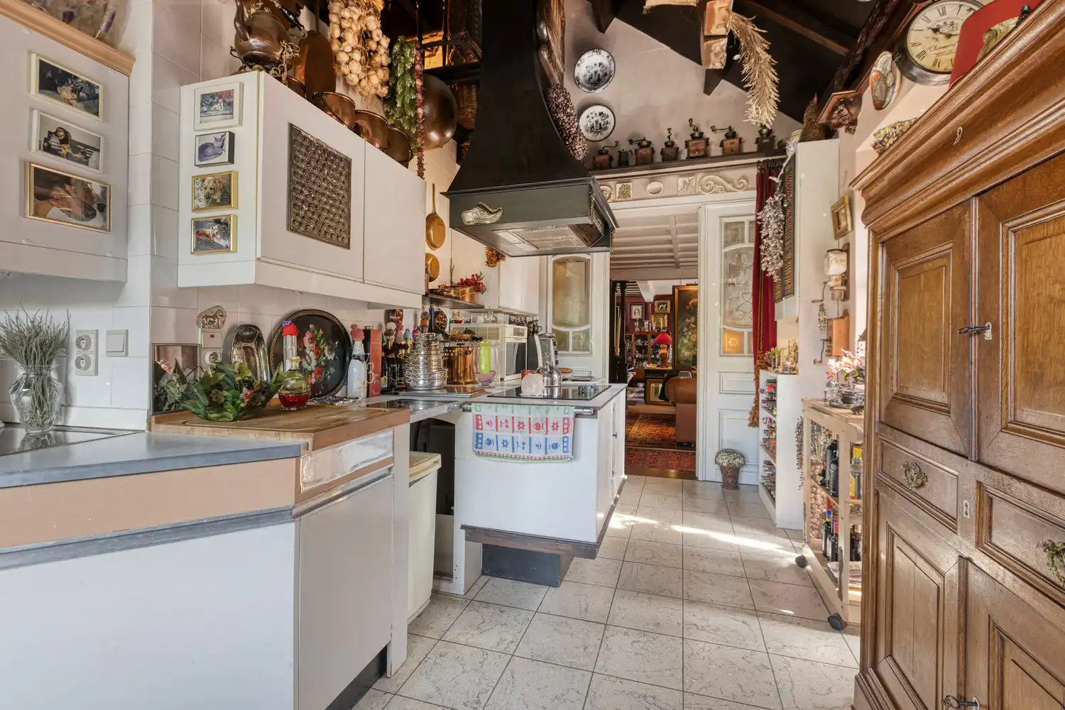 Karaktervolle woning op ruim perceel in Neerharen/Lanaken foto 12