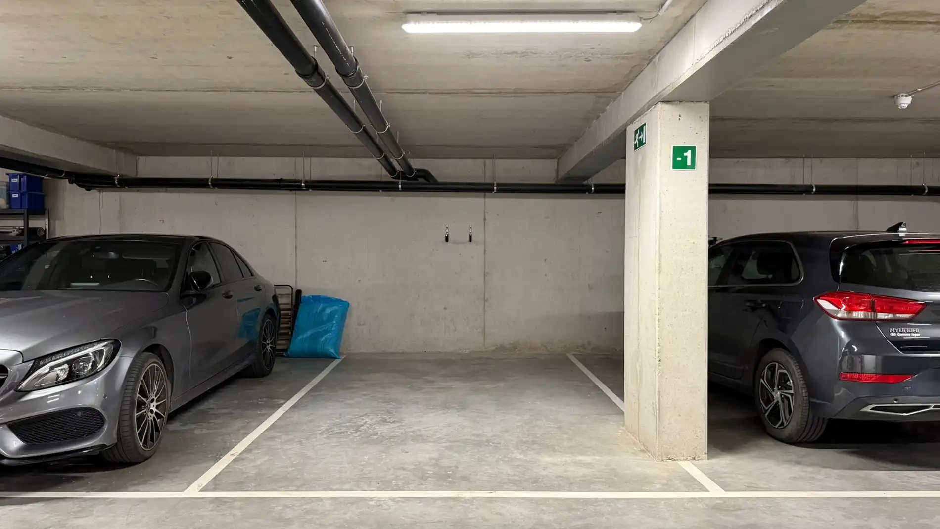 Recent, lichtrijk appartement met twee slaapkamers, zonnig terras en autostaanplaats.  foto 14