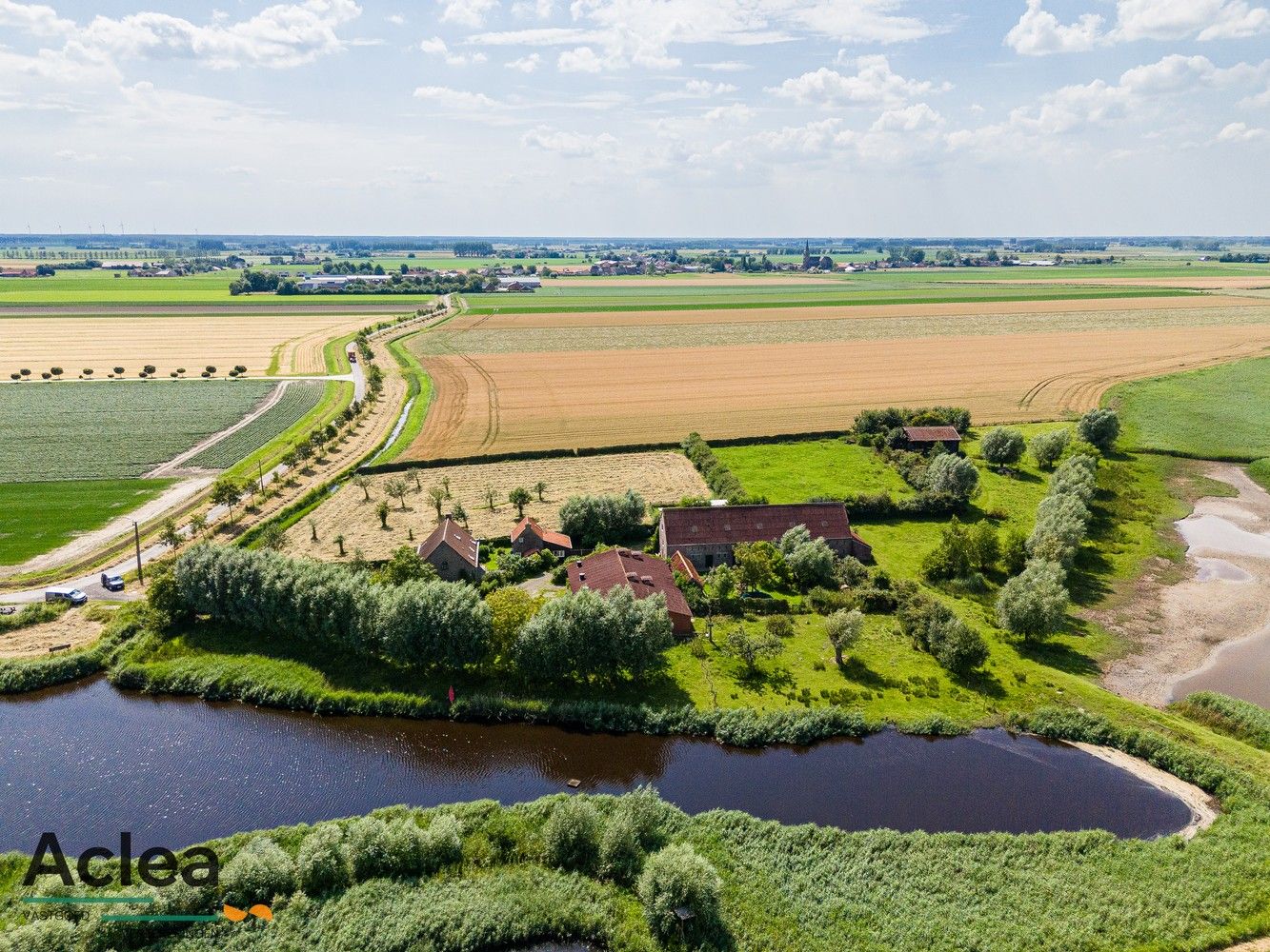 Unieke hoeve aan de Molenkreek in Sint-Margriete met vakantiewoningen en schuur foto 14