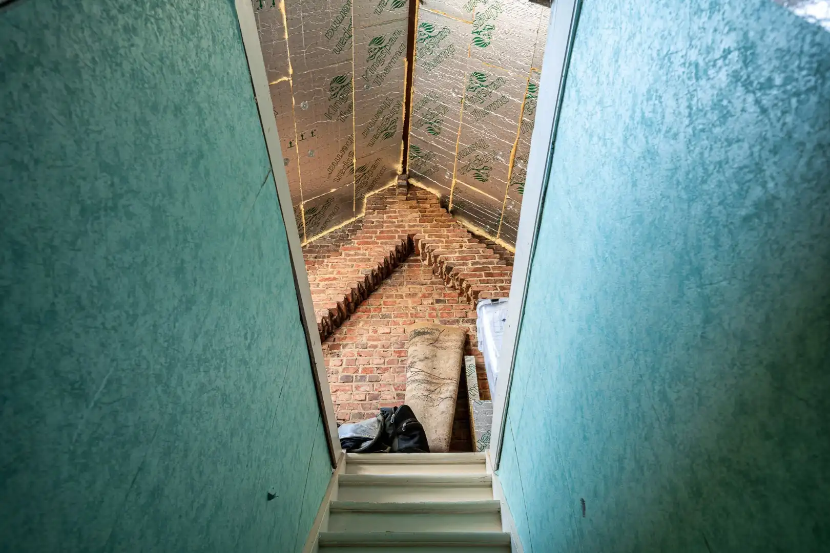 Woning met 2 slaapkamers, zolder en tuin aan de Leie in Menen foto 9