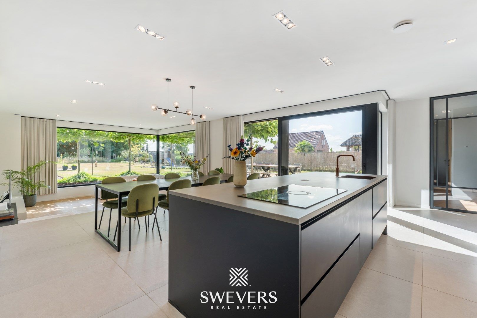 Landelijk wonen in stijl en luxe in de Leeuwbeekstraat foto 9