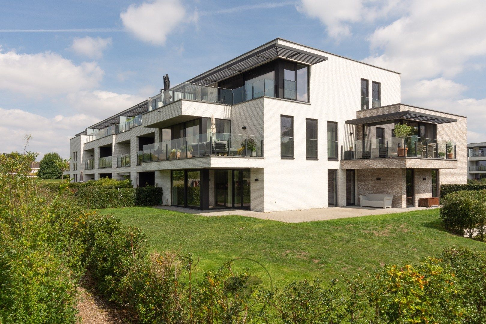 Luxueus gelijkvloersappartement in de natuur nabij Gent centrum  foto {{pictureIndex}}
