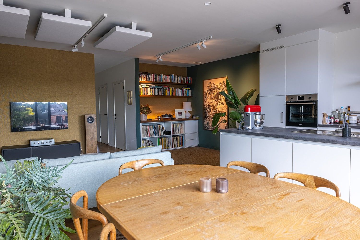 Recent en rustig gelegen appartement met terras in Eksterlaar foto 2