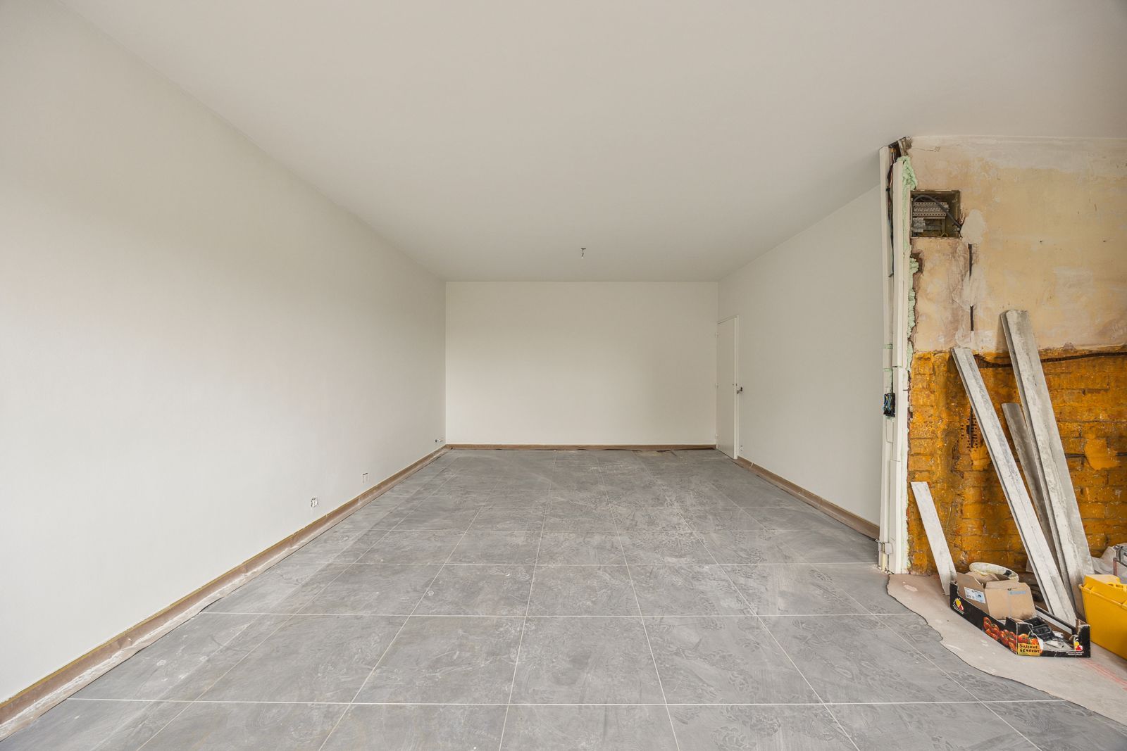 Totaal gerenoveerd appartement met 2 slaapkamers én garagebox met zicht op het groen! foto 4