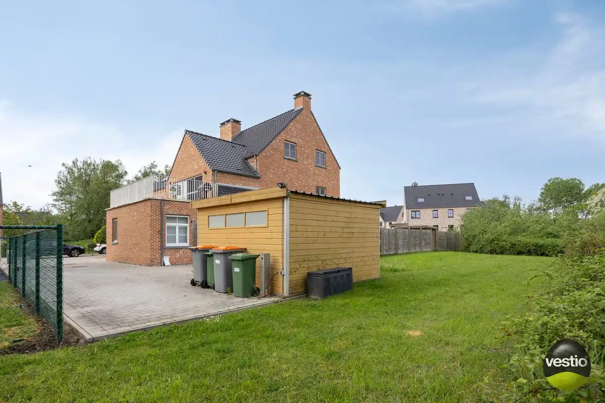 RUSTIG GELEGEN RUIME DUPLEX VAN 178M² NABIJ CENTRUM MUNSTERBILZEN. foto 30