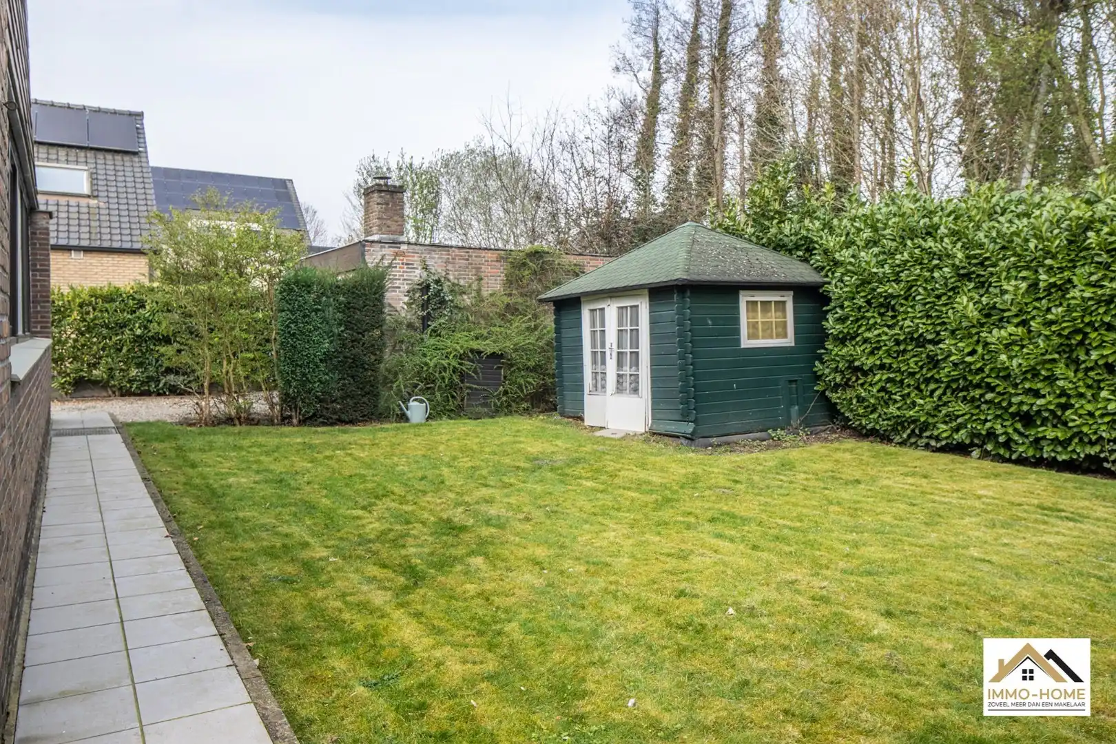 Charmante bungalow op topligging in woonwijk  foto 3