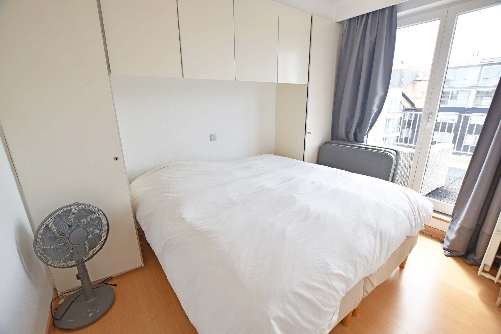 Penthouse met uitzonderlijk ruime terrassen, rustig gelegen in het centrum tussen de Zoutelaan en de Dumortierlaan foto 10