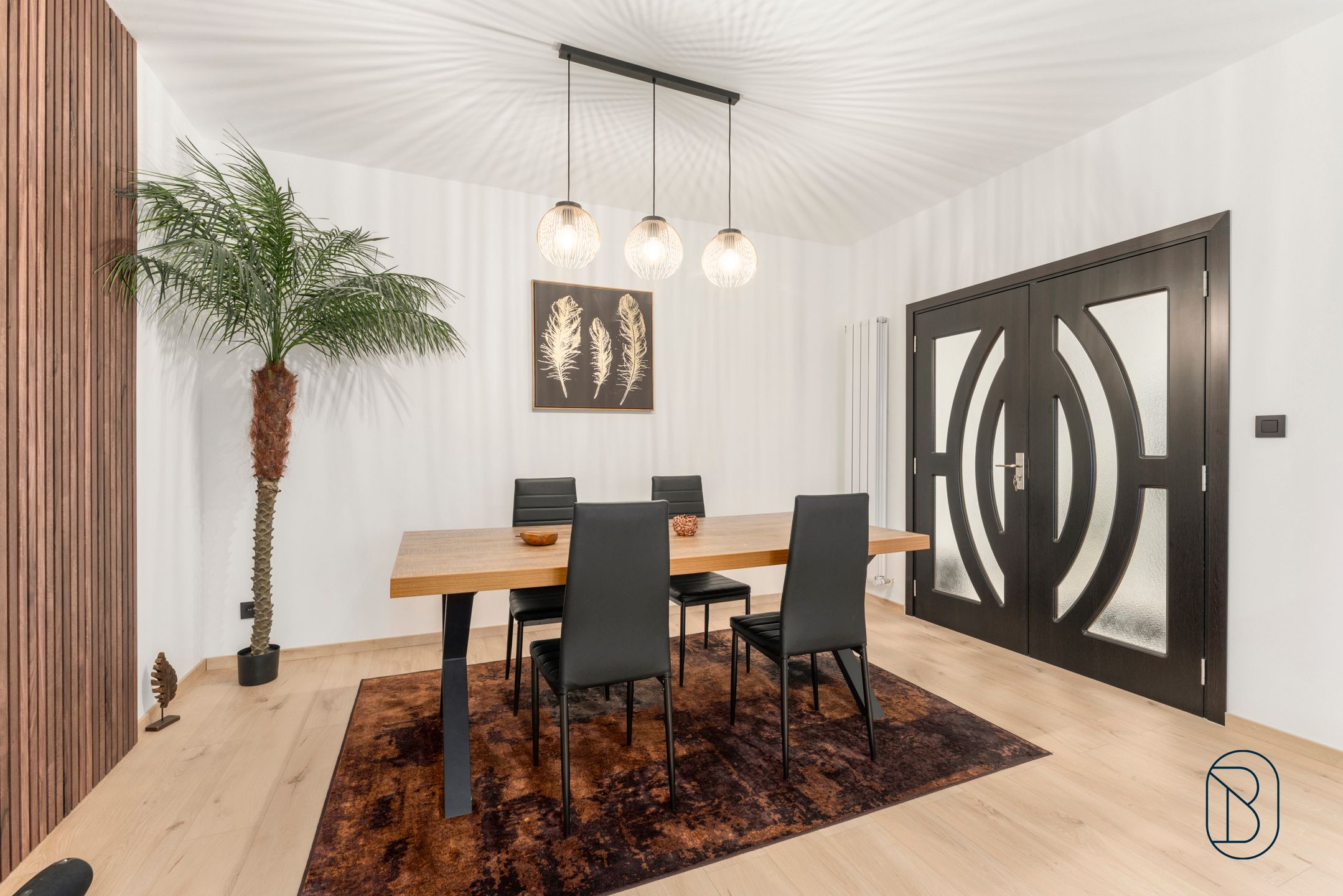 Modern gerenoveerd appartement met garage foto {{pictureIndex}}