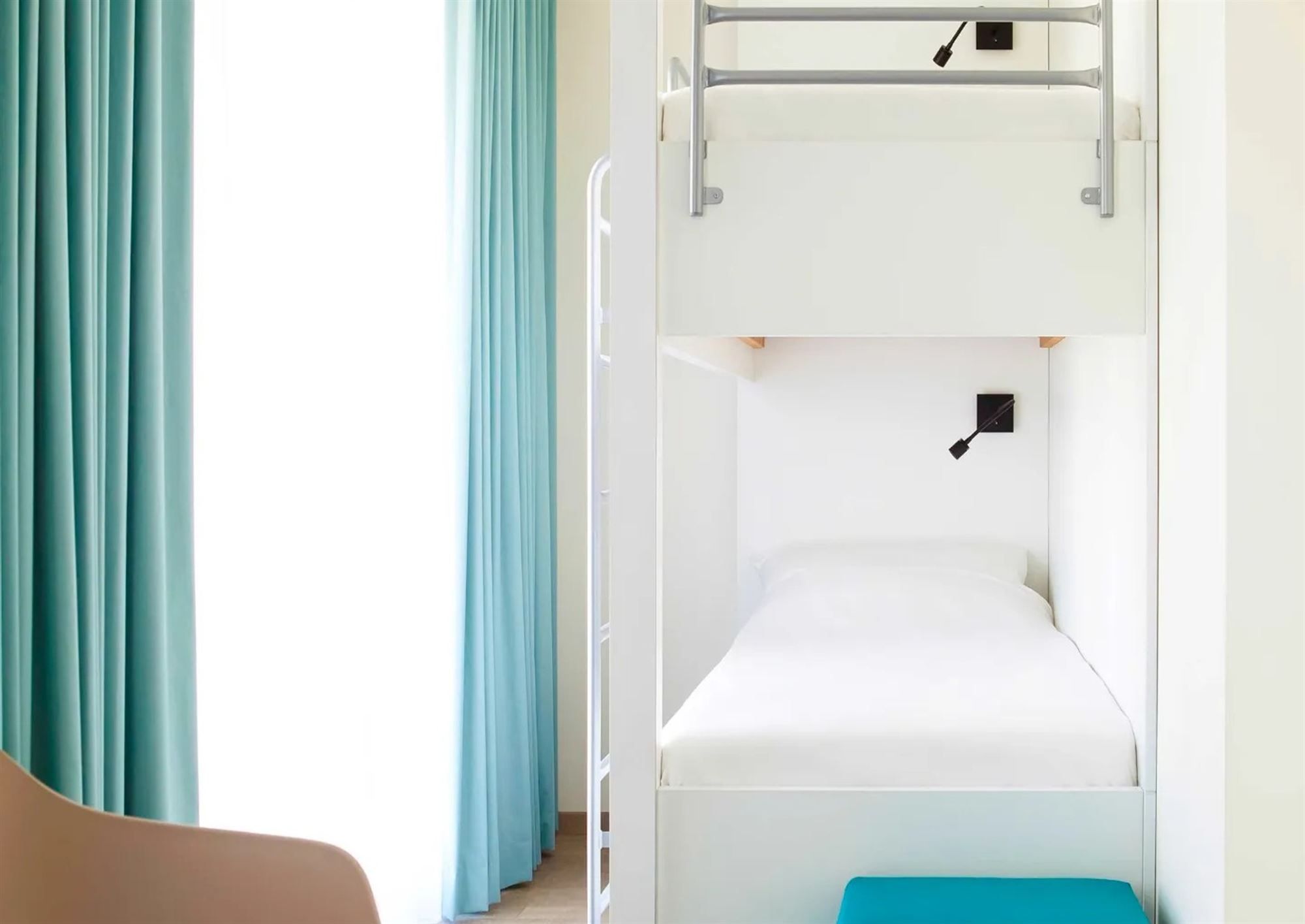 Hotelkamer in Ibis Styles te Nieuwpoort foto 3