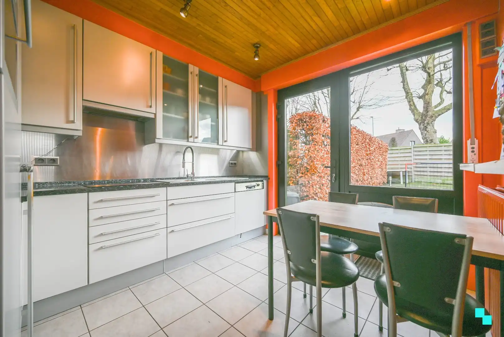 Rustig gelegen ééngezinswoning in Oostrozebeke foto 7