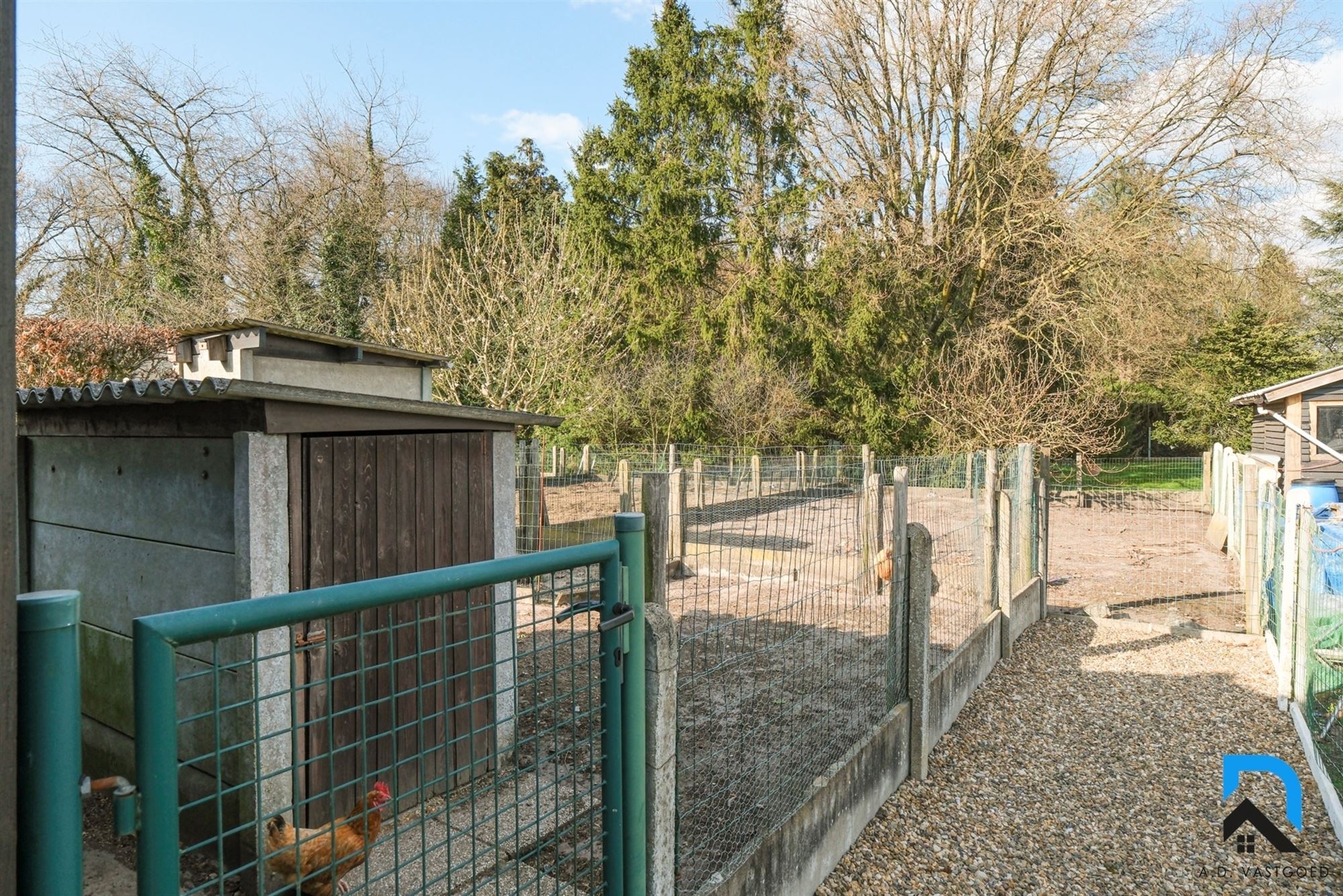 Ruim appartement met 3 slaapkamers en privé tuin foto 25