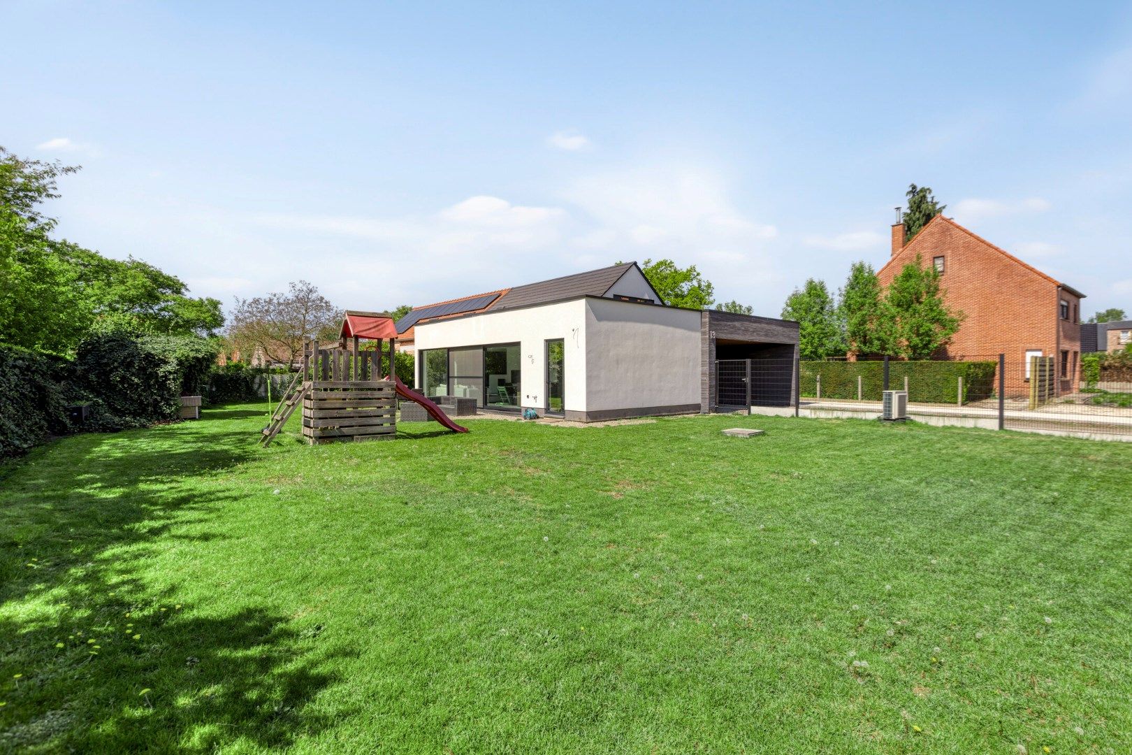 Zeer rustig gelegen energetische woning met 3/4 SLPKS !  foto 2
