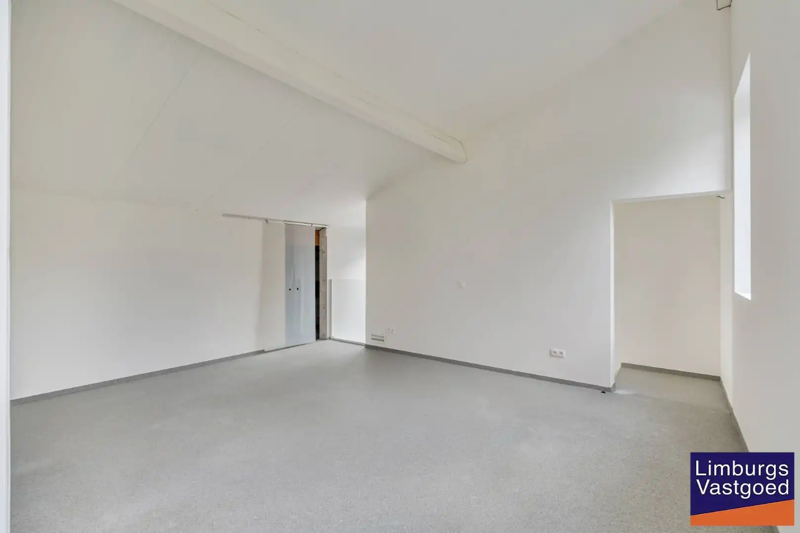 Exclusieve woning met praktijkruimte en zicht op weilanden foto 34