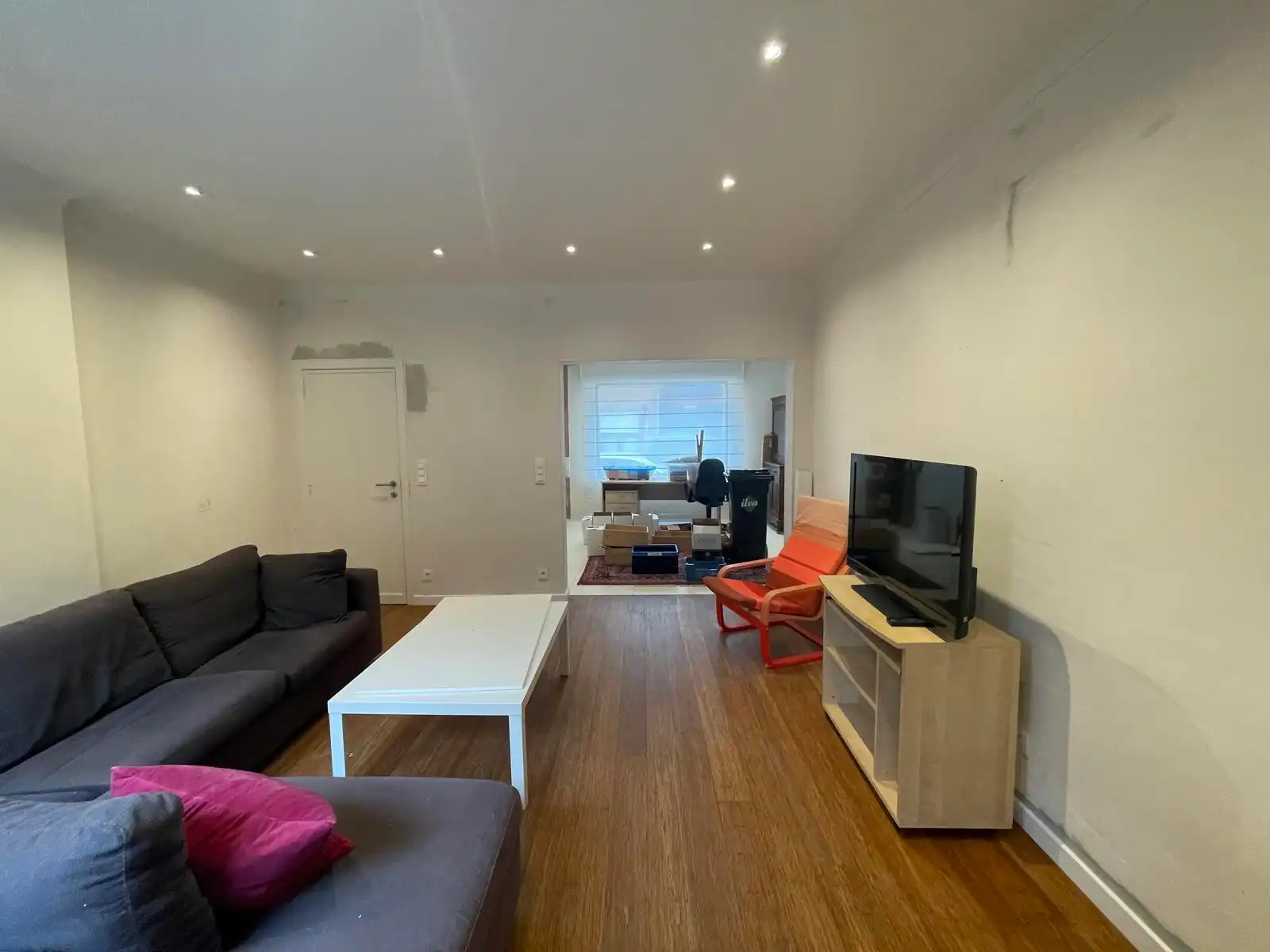 OORDEGEM - Gerenoveerde rijwoning met tuin. foto 3