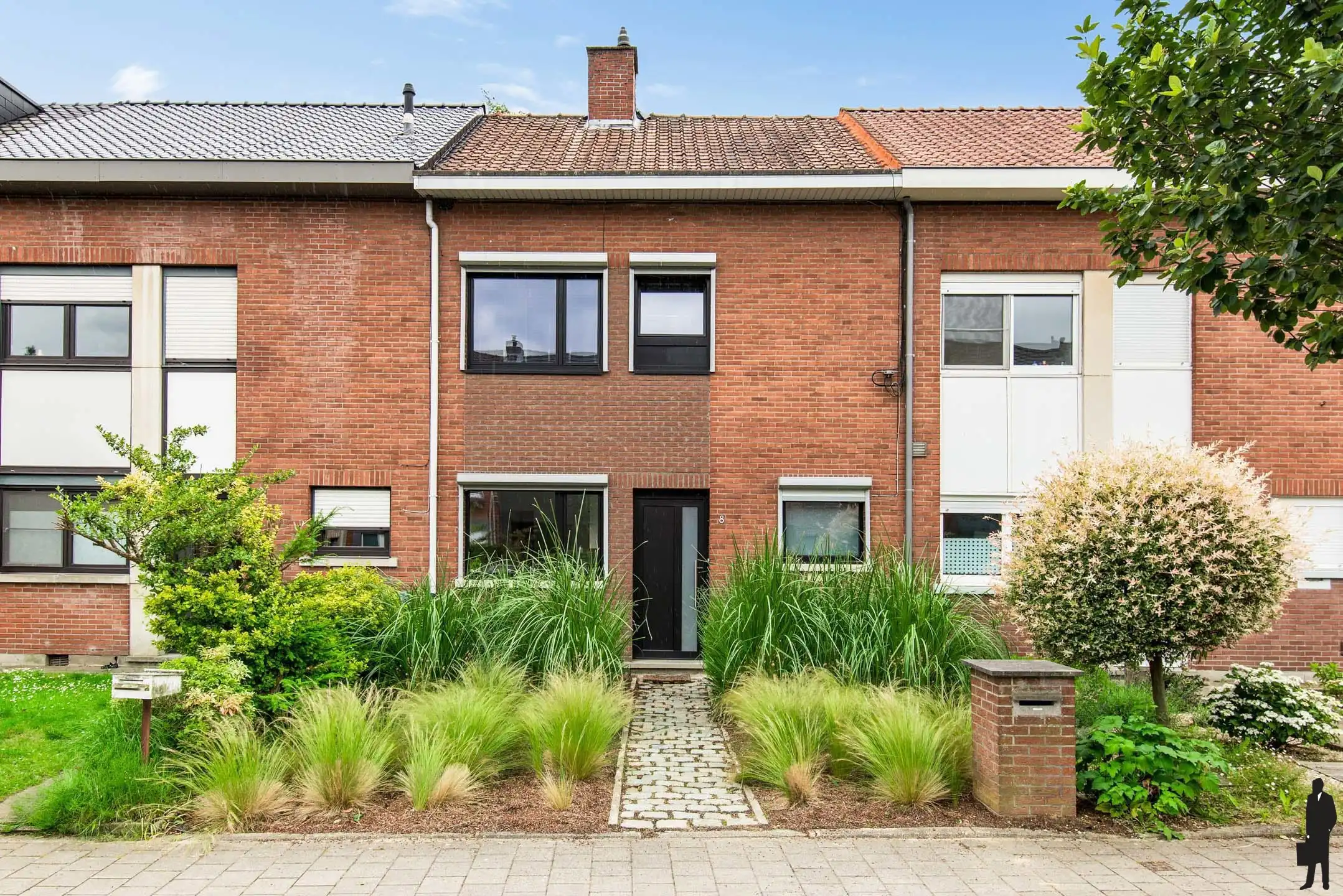 Instapklare gezinswoning met 3 slaapkamers en gezellige tuin foto 2