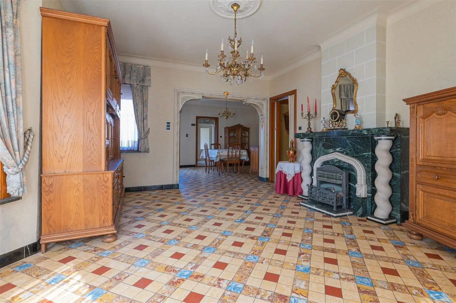 3 gevelwoning met loods (248m2) en garage foto 9