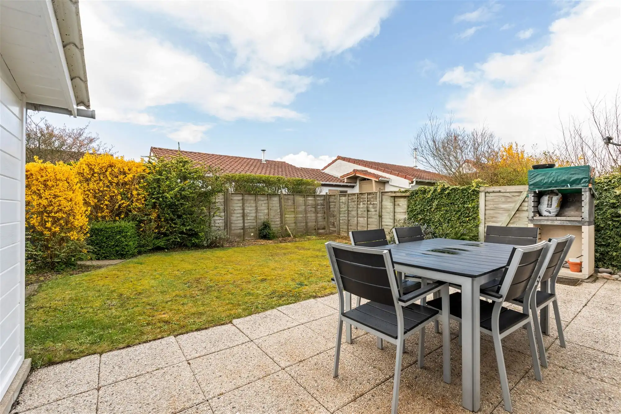 Charmante vakantiewoning met parking! foto 3