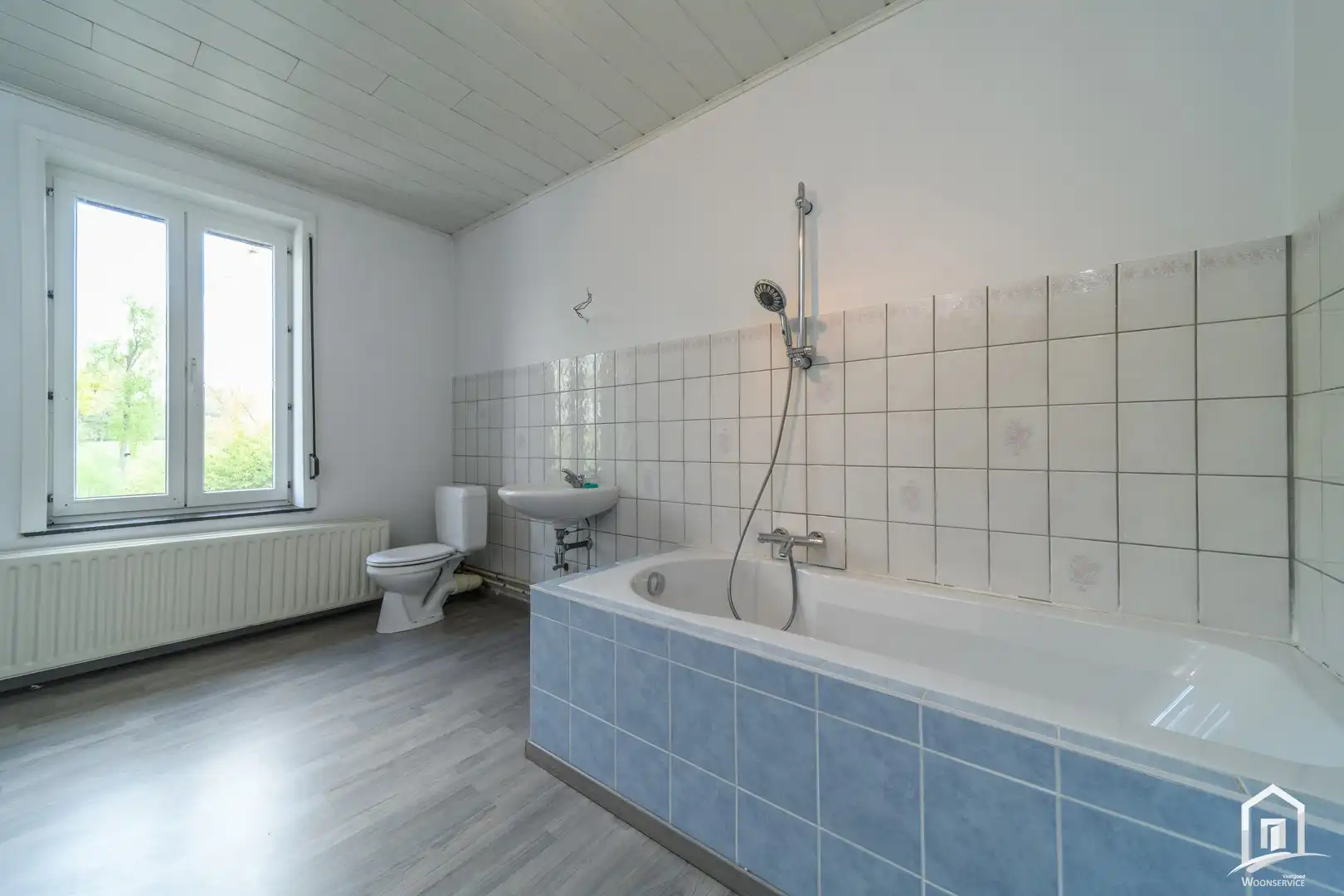 Instapklare gezinswoning op centrale locatie met ruim terras en leuke tuin foto 18