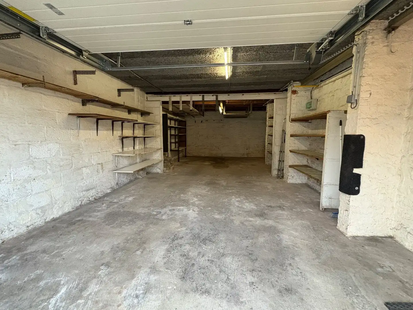 Sterke woning in beton met 3 garages, landelijke verzichten in Hulste. foto 20