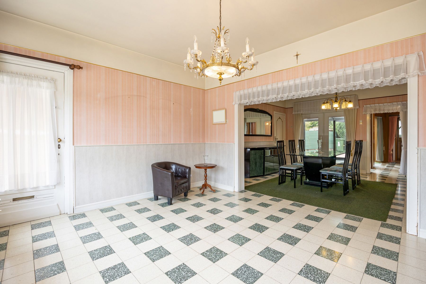 Op te frissen woning met grote tuin, landelijke ligging.  foto 6