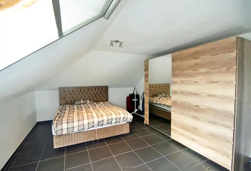 Modern appartement met 2 slpks, balkon en parking.  foto 9