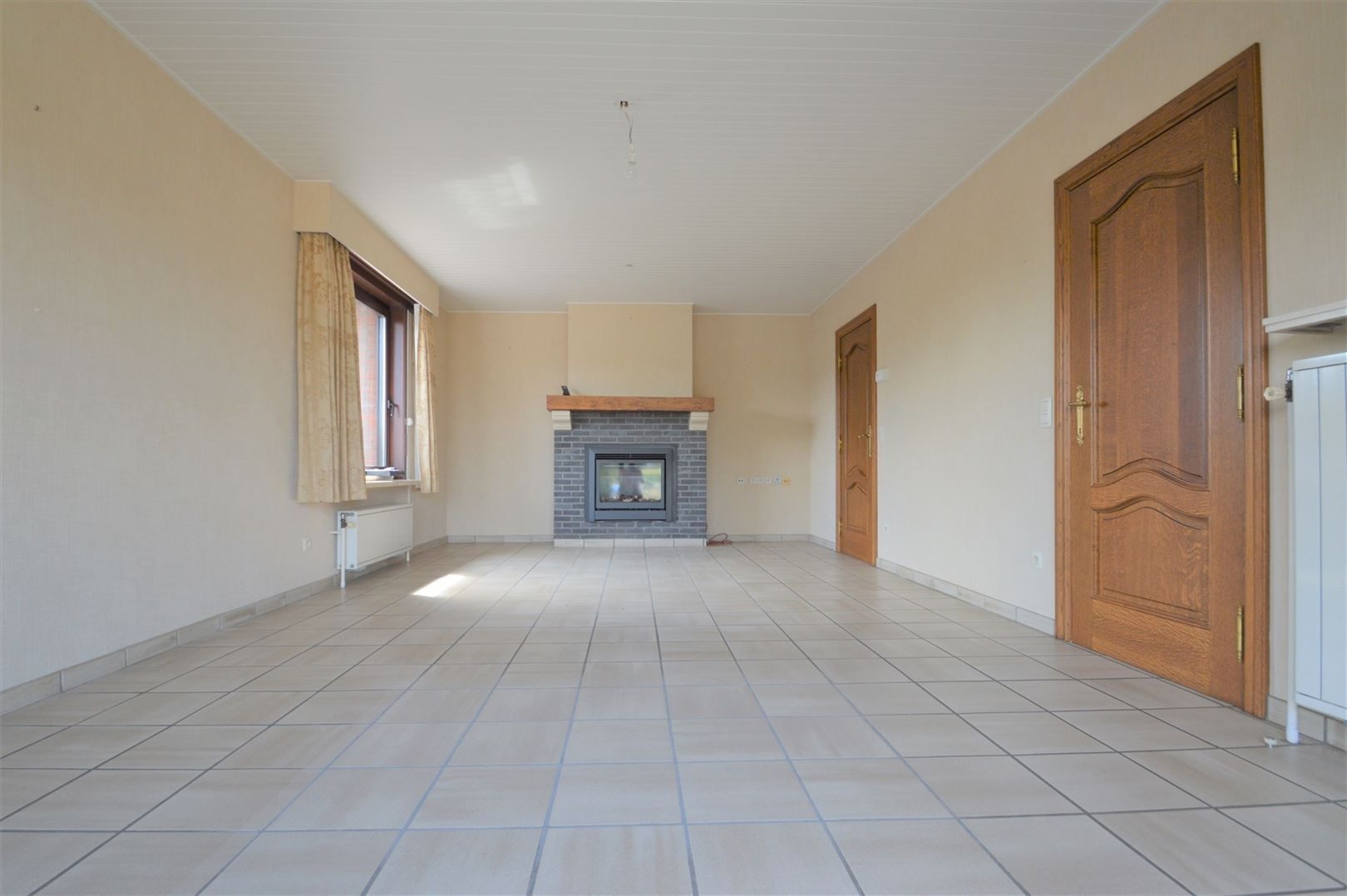 Zeer rustig gelegen woning type open bebouwing met mooie tuin foto 2