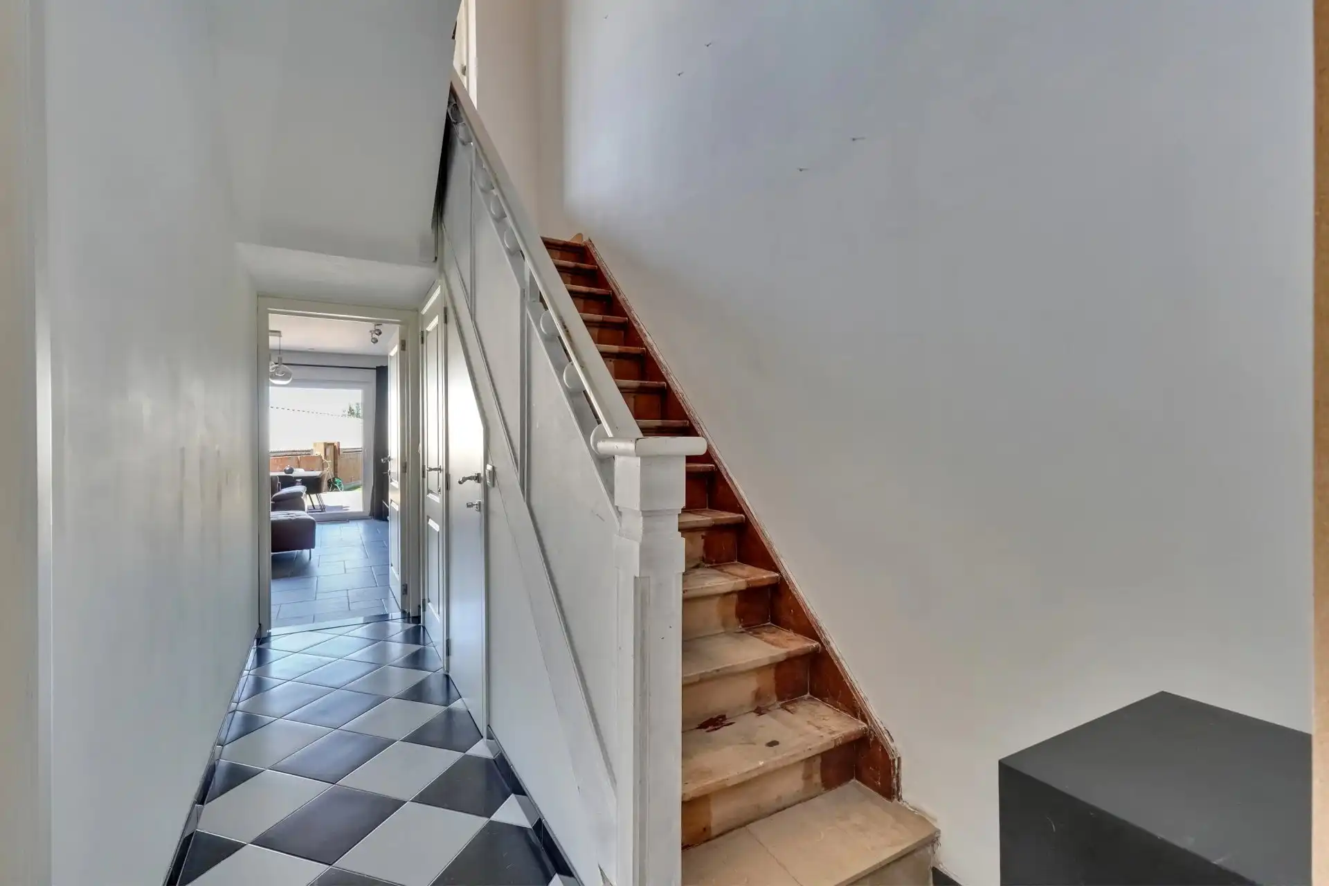 Instapklare, ruime woning met vier slaapkamers foto 11