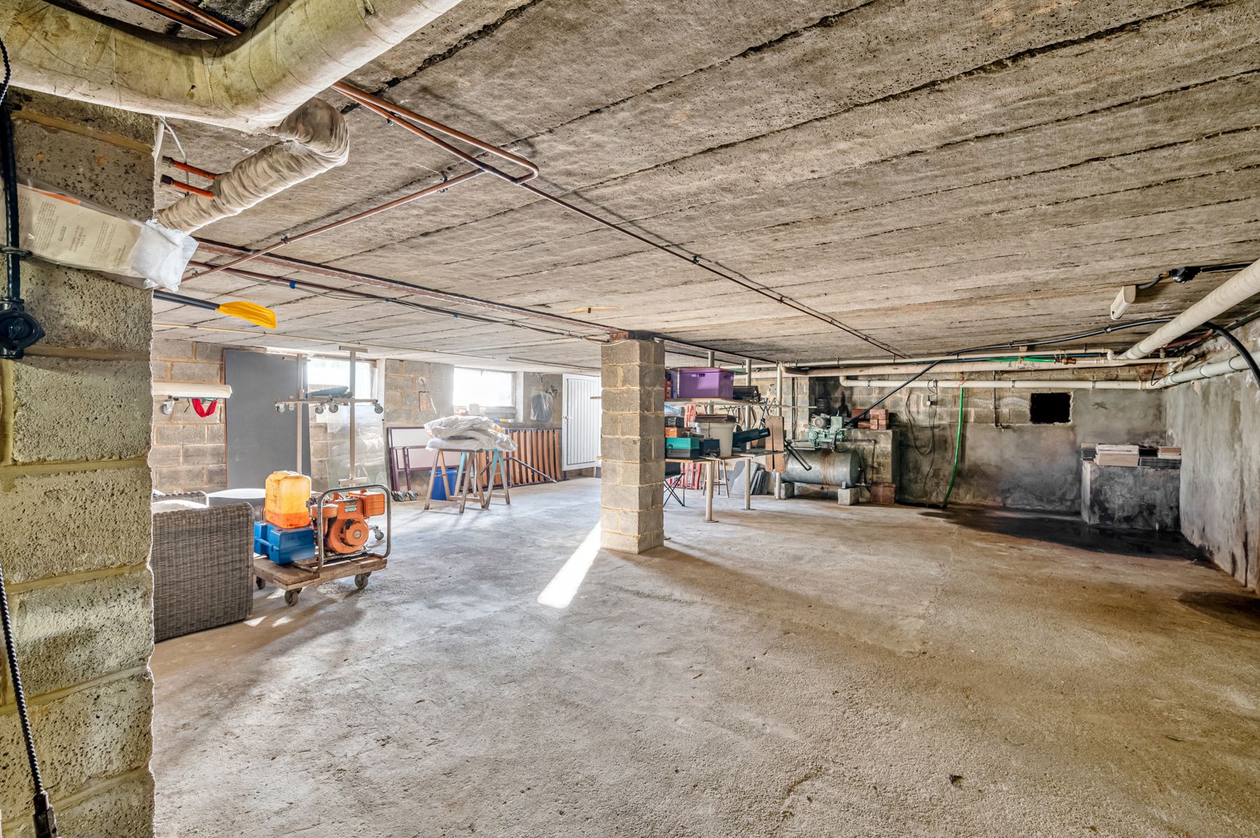 Ruime (handels) woning met groot werkhuis, tuin en garage foto 23