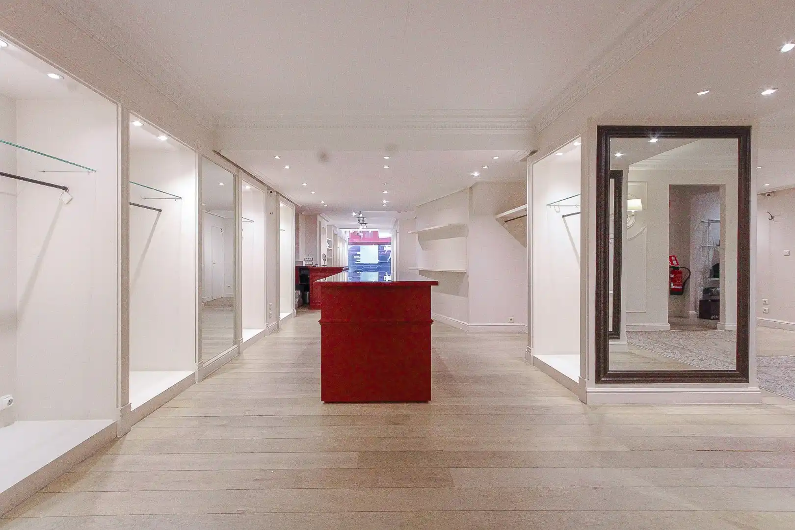 Kustlaan 27 te huur: Uitzonderlijke handelsruimte met luxueuze afwerking op toplocatie, nabij het Driehoeksplein foto 11