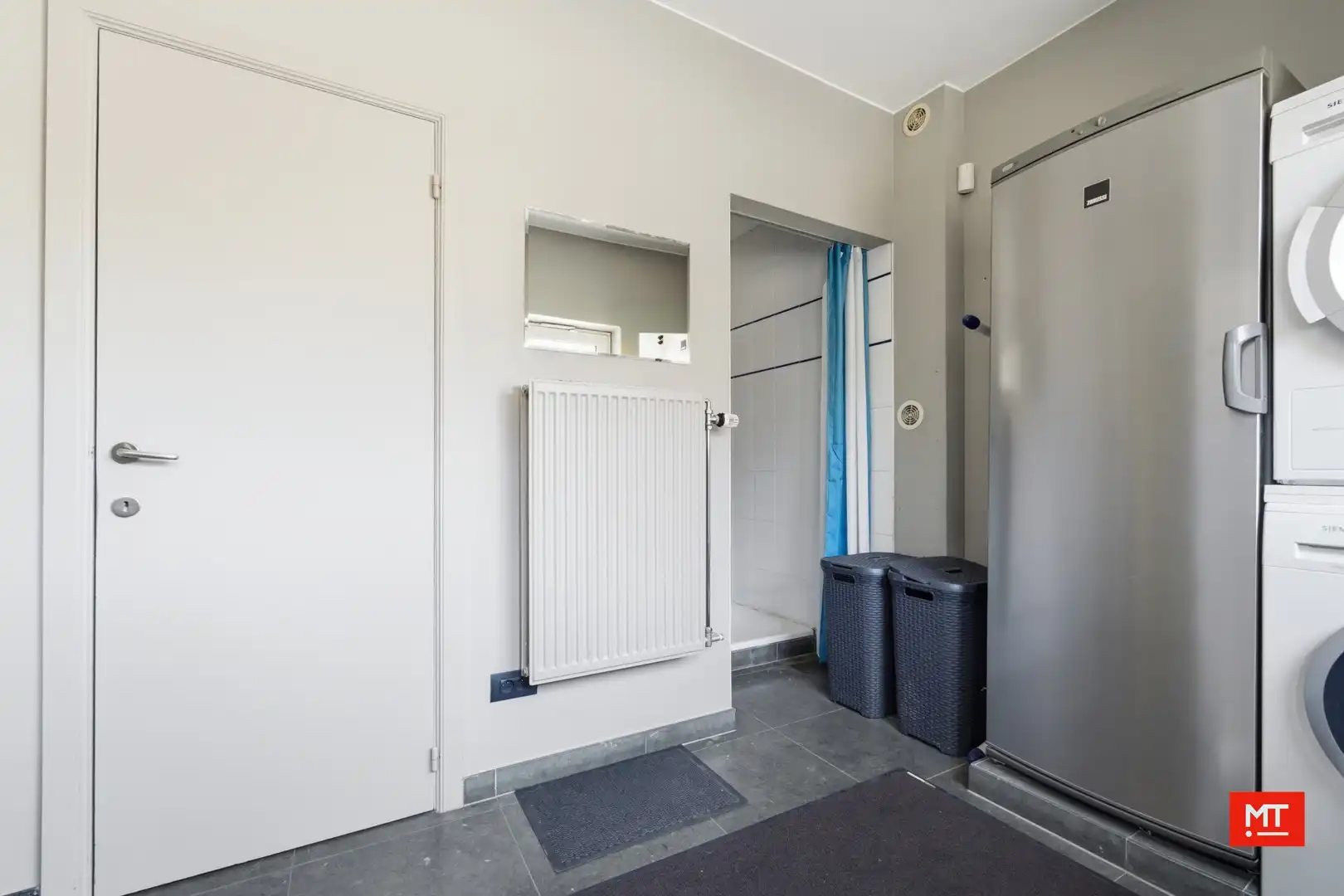 Ruime, instapklare woning met loods in het centrum van Wervik foto 16