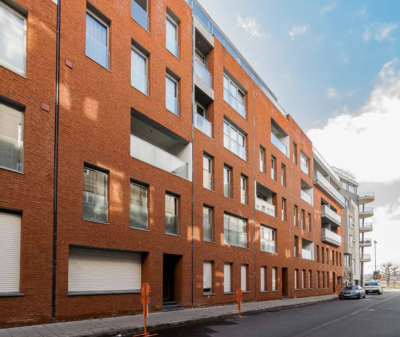 Zuid: mooi appartement met 2 slk, zonneterras en parking foto 10